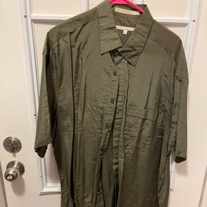 Men’s button down short sleeve shirt.